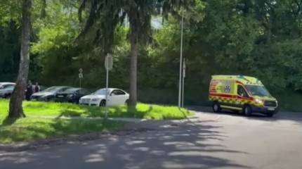 Министр обороны Словакии: Из-за рубежа поступают предложения принять Роберта Фицо на лечение, но пока мы не можем перевезти его даже в Братиславу