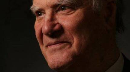 Прощание с Сергеем Капицей: великого просветителя похоронили рядом с отцом