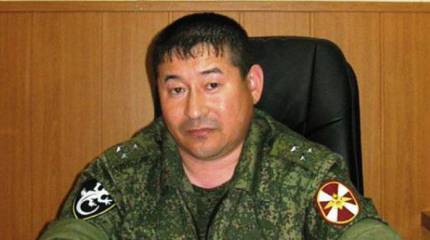 Полковник, который спас подчинённого, накрыв собой гранату, пошёл на поправку