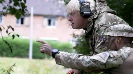 Борис Джонсон принял участие в тренировке украинских военнослужащих, проходящих подготовку в Великобритании