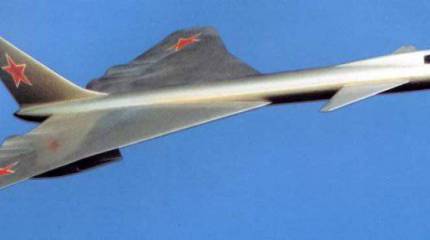 Экспериментальный бомбардировщик Ту-135