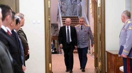 Путин намерен продлить предельный срок службы высшего офицерского состава