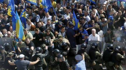 Второй фронт Порошенко: мучиться осталось недолго