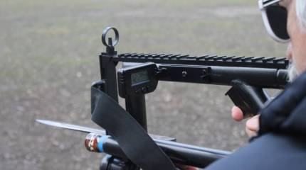 Полиция! Штыки примкнуть! Газовые гранаты приготовить!