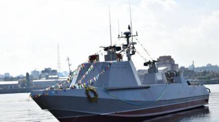 В Киеве спущен на воду головной десантно-штурмовой катер