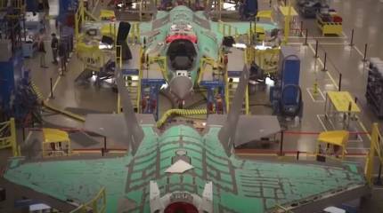 Сотрудники трёх американских заводов «Боинг», выпускающих военную авиацию, объявили о забастовке