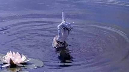 "Должок!.." Мир, в котором все друг другу должны