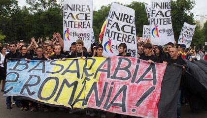 Роль "якоря", удерживающего Бессарабию от Румынии, переходит от ПМР к гагаузам и болгарам: региональные итоги-2013