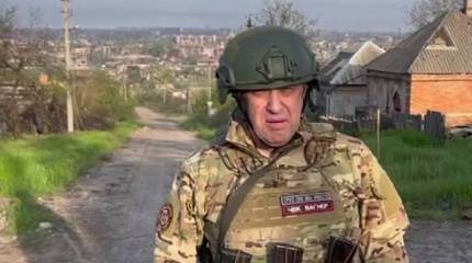 Евгений Пригожин обратился к руководству Министерства обороны России с просьбой удерживать фланги в районе села Сакко и Ванцетти до полного взятия Артемовска