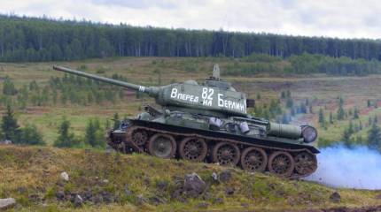 Представитель МО РФ на "Эхе" рассказал о ценах на Т-34 и ППШ в годы войны