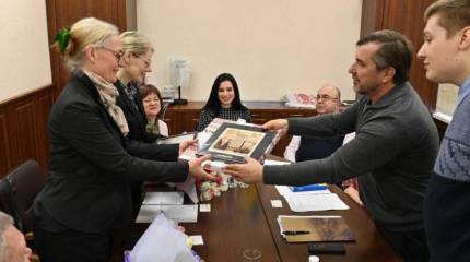 Делегация из Швеции передала мэрии Харькова копии переписки гетмана Мазепы со шведскими властями