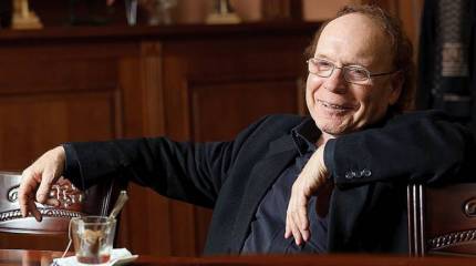 Электропамятник Сталину, немецкие бараньи тулупы, или Откровения историка Радзинского