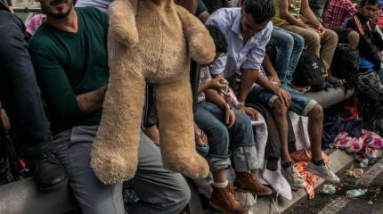 Контрразведка ФРГ: началась активная вербовка беженцев исламистами