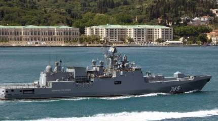 Фрегат "Адмирал Григорович" вернулся в Севастополь из Средиземного моря
