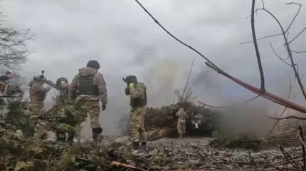 Штурмовые группы российского десанта выбили противника из Ивановского, перекрывающего путь на Часов Яр