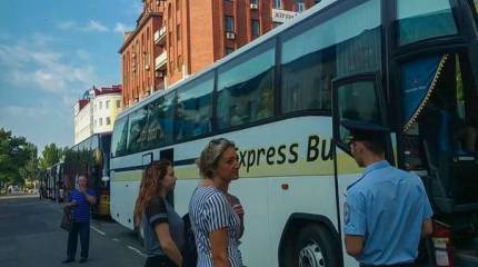 Как в ЛНР наживаются на российских паспортах