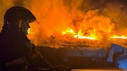 Украинские СМИ опубликовали кадры пожаров после атак БПЛА ВС РФ портов Рени и Измаила