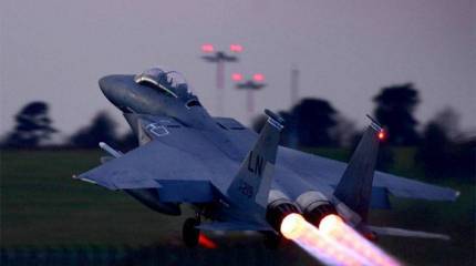 Прощаются, но не уходят - коалиция США разбомбила мост через Евфрат