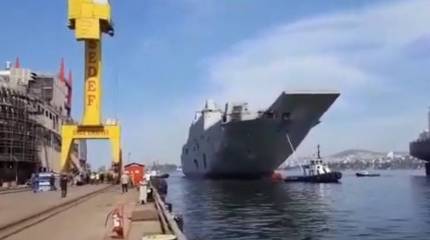 В Турции спустили на воду первый универсальный десантный корабль