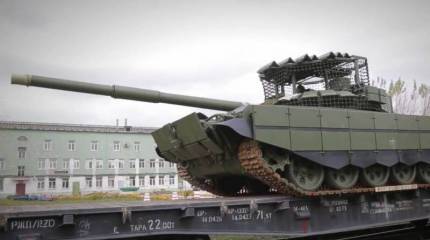 Российские войска получили партию танков Т-90М «Прорыв» и Т-72Б3М с дополнительной защитой