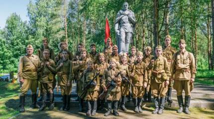 Завершились практические занятия Первой военно-исторической дивизии имени Пионеров Героев по предмету «Экипаж танка Т-34»