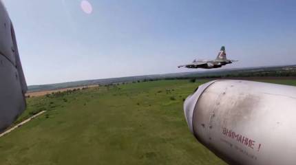 К югу от Авдеевки ВКС РФ нанесли удар по позициям ВСУ в Тоненьком, применив ЛМУР