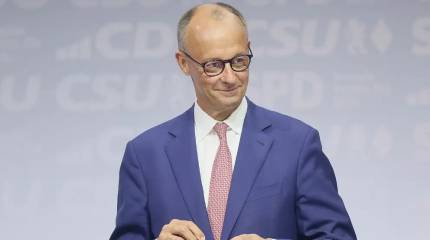 Канцлер ФРГ: конфликт на Украине невозможно решить военным путём