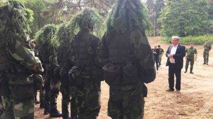 Швеция решила увеличить военные расходы из-за "российской угрозы"