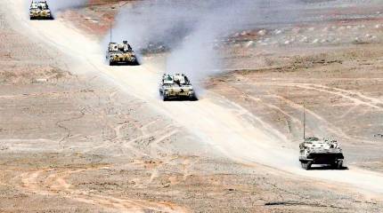 И так сойдёт: бронетехника Китая на учениях вновь ходит колоннами без прикрытия