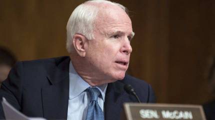 Маккейн: Обама хочет подкупить лидеров арабских государств