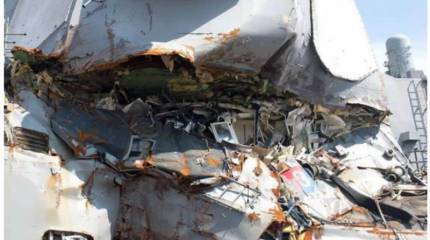 Последствия cтолкновения USS Fitzgerald с контейнеровозом ASX Crystal