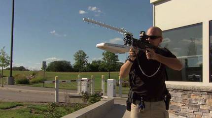 Компания Battelle представила винтовку DroneDefender для борьбы с беспилотниками