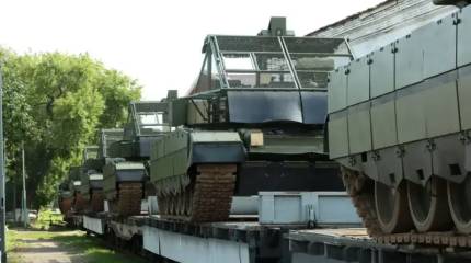 Новая партия доработанных с учётом СВО танков Т-80БВМ отправилась в войска