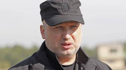 Турчинов: в своё время Украину разоружили, а теперь никто не хочет её защищать