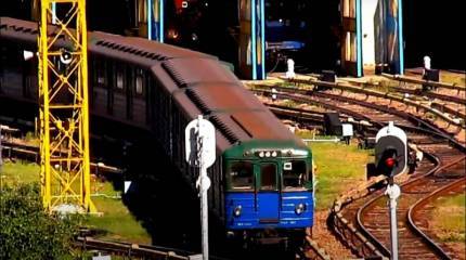 Украинские власти заявили о повреждении депо метрополитена в Харькове, ранее его переоборудовали под военные нужды