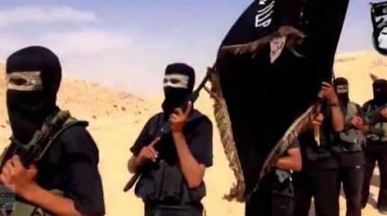 Иракские ВВС по ошибке сбросили продовольствие и оружие боевикам