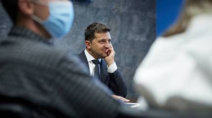 Японское издание: Из-за прохладного отношения США к Украине Зеленский вынужден искать сближения с Китаем