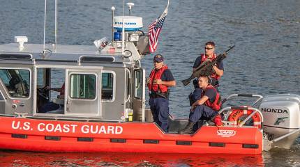 Не сумевшая захватить венесуэльский танкер Береговая охрана США запросила помощь