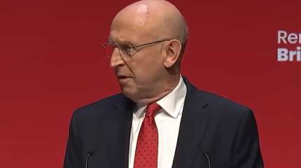 Перестановка кроватей: Джона Хили вернули в правительство Британии