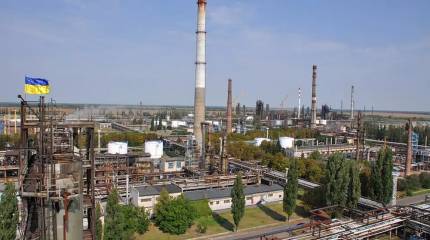 Bộ trưởng Năng lượng Ukraine đã báo cáo số vụ tấn công của Lực lượng vũ trang Nga vào Nhà máy lọc dầu Kremenchug.
