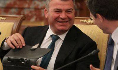 Л.Ивашов: «Сердюкова не дают посадить влиятельные силы в руководстве страны»