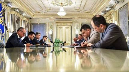 Порошенко поручил Кучме обсудить в Минске вопросы водоснабжения в Донбассе