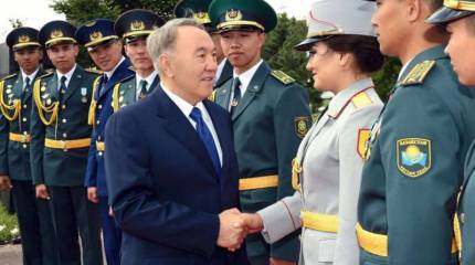 Назарбаев отменил в казахстанской армии «прусский» шаг
