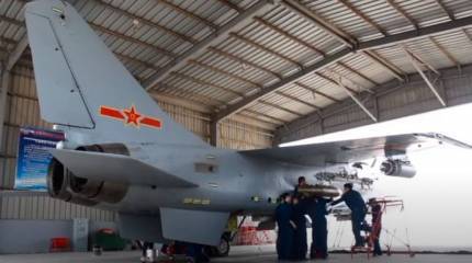 Самолёт JH-7 «Летающий леопард» ВВС Китая получил ракеты, которых нет даже на J-20