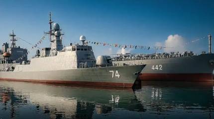 Модернизированный эсминец и плавучая база: Иранский флот показал пополнение