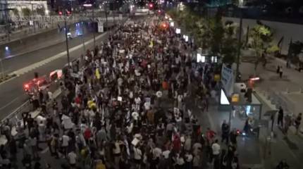 Раскол в правительстве Израиля сопровождается массовыми акциями протеста