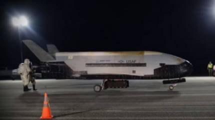 Американский космоплан X-37B вернулся на Землю, проведя на орбите 780 дней