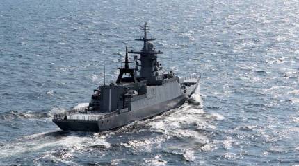 На корвете "Громкий" поднят военно-морской Андреевский флаг