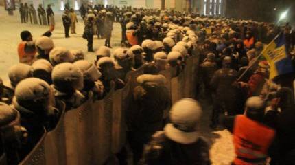 Украинская власть должна покончить с уличным беспределом