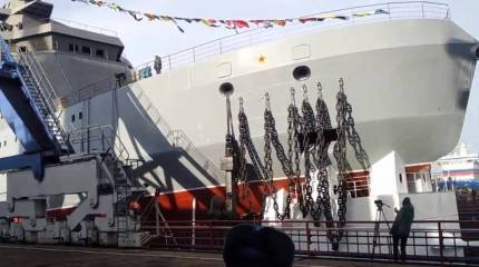 В Петербурге спущен на воду головной ледокол проекта 23550 для Минобороны